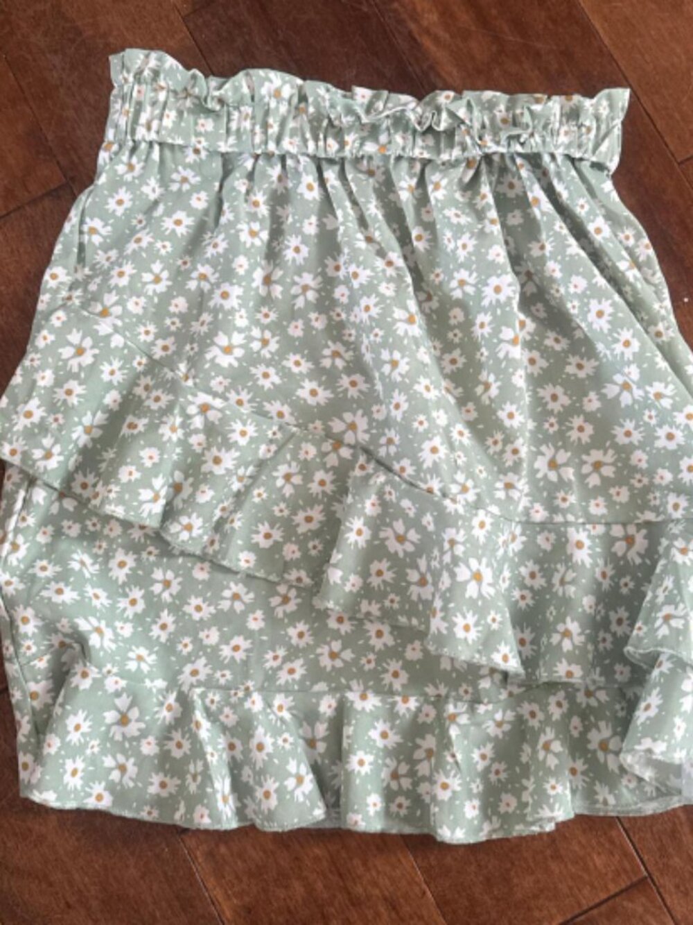 SHEIN light green daisy floral skirt